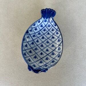 Blue and White Vintage Pineapple Dish